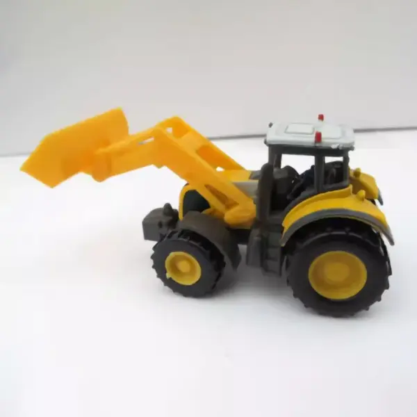 1:87 Scale Agricultural Loader Model Vehicle - Image 8