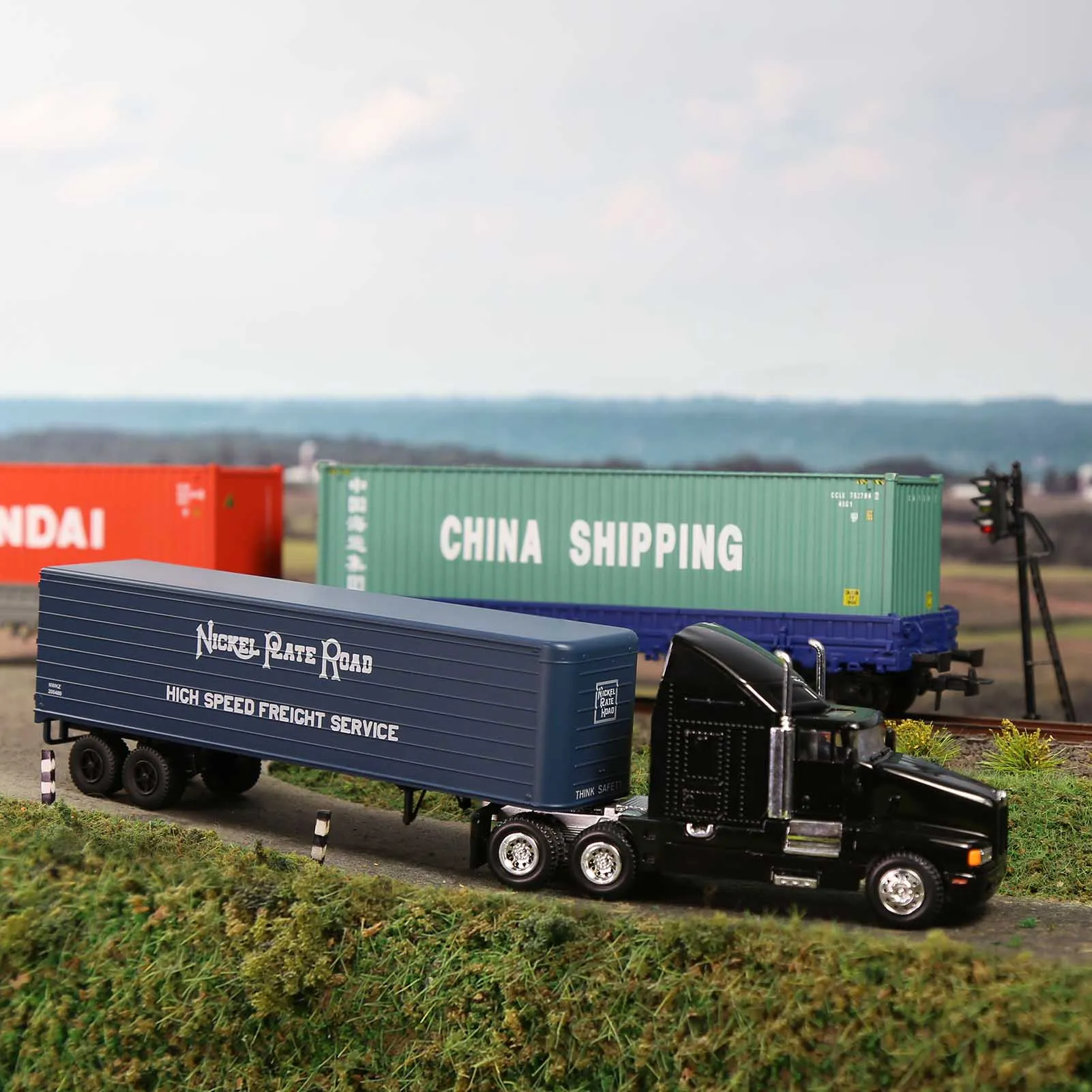 HO Scale 1:87 Evemodel Painted Trailer 6 HO Scale 1:87 Evemodel Painted Trailer - Image 6