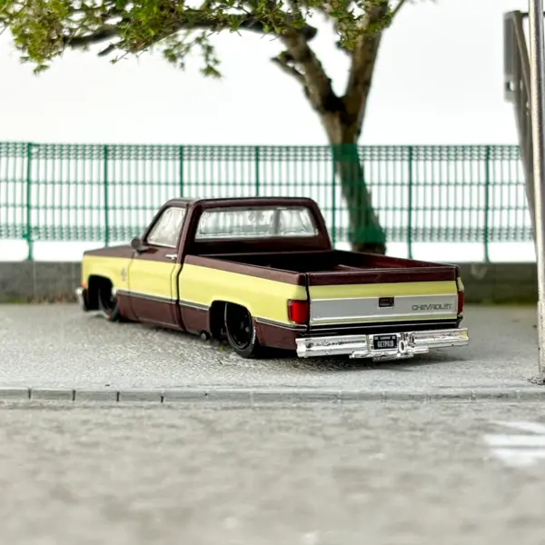 Chevy Silverado Sorod 1:64 Alloy Car Model - Image 2