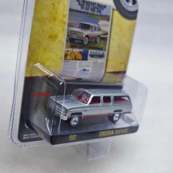 1985 Suburban C10 1/64 Scale Model Car - Image 5