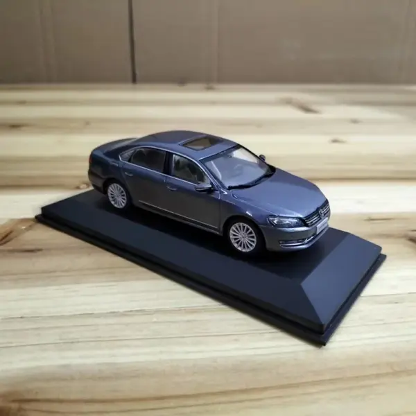 2011 Passat Diecast Model 1:43 Scale Flaws