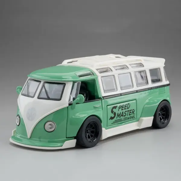 1:32 Scale T1 Bus Diecast Model Car - Image 8