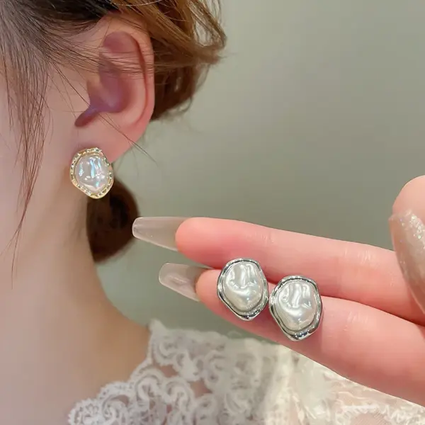 Geometric Pearl Stud Earrings for Elegant Style - Image 2