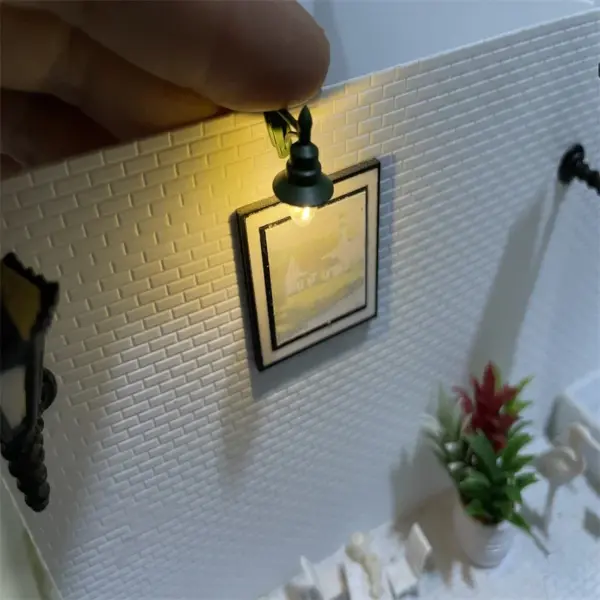 1/87 HO Scale Mini Wall Mount Street Lamp Set - Image 4