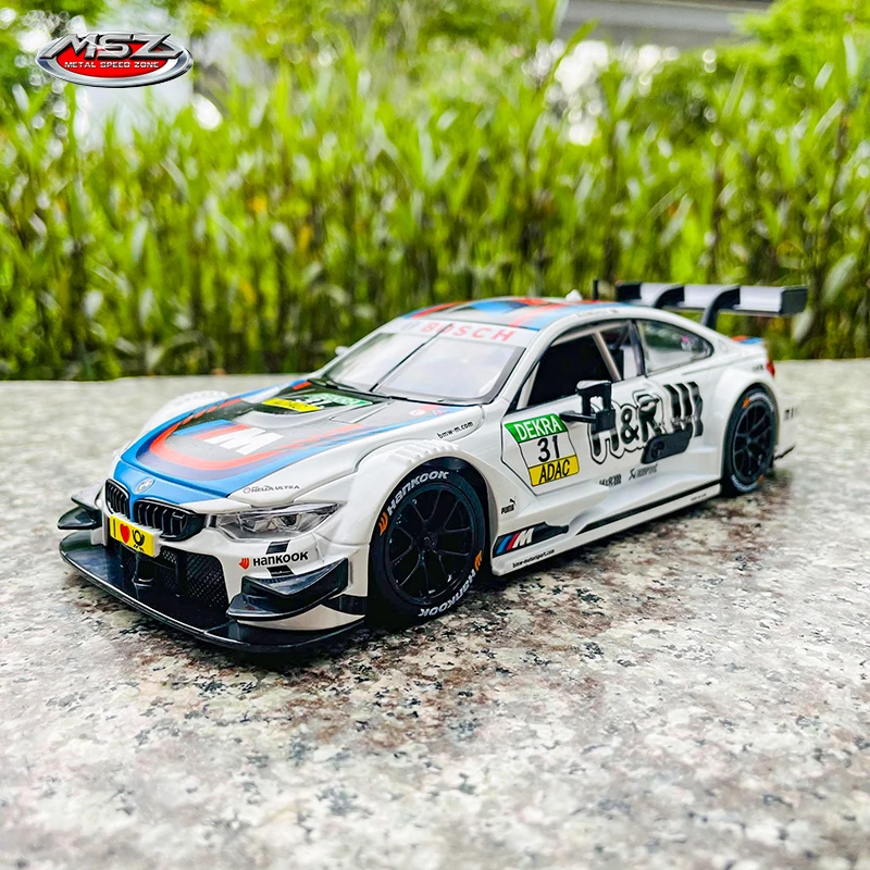 1:24 Scale BMW M4 DTM Alloy Car Model 27 1:24 Scale BMW M4 DTM Alloy Car Model - Image 27
