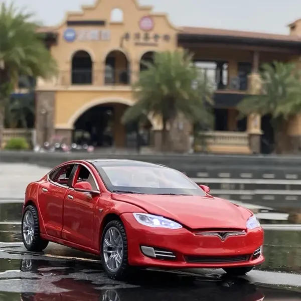 1:32 Alloy Model X S SUV Diecast Car - Image 12
