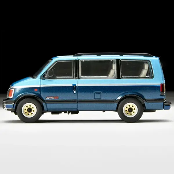 1:64 Scale LV-N325a LV-N325b Alloy Car Model - Image 5