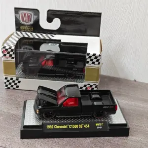 M2 Chevrolet 1/64 Vintage Diecast Pickup Truck 56 S2132c25acea54ba2a45edd6e413c5622V