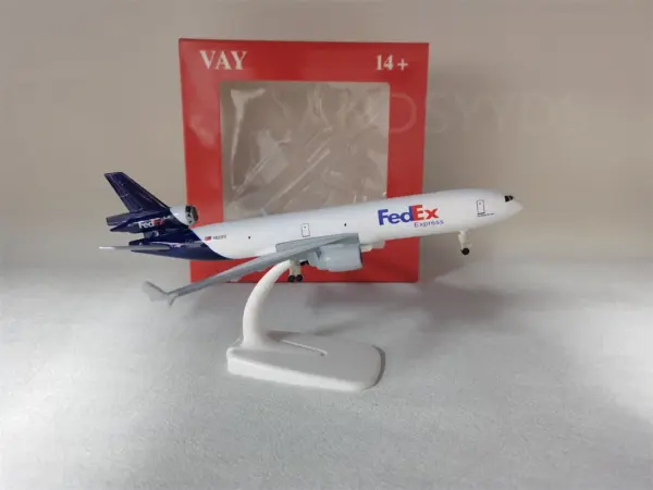 20cm KLM MD-11 Model Aircraft with Landing Gears - Image 4