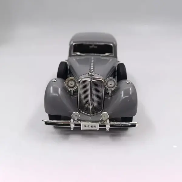 Diecast 1:43 Scale Benz 770 Model Car - Image 3