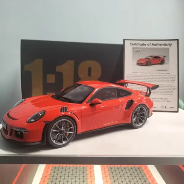 1:18 Scale Porsche 911 GT3 RS Model - Flawed - Image 8