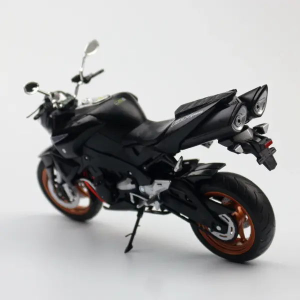 1/12 Scale Suzuki B-King Diecast Motorcycle - Image 6