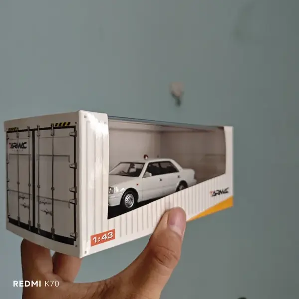 Diecast Toyota Crown Police Car 1/43 - Image 6