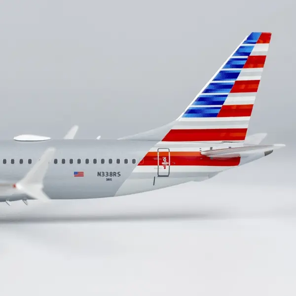 88033 Alloy Collectible American Airlines Boeing B737 MAX 8 Model - Image 6