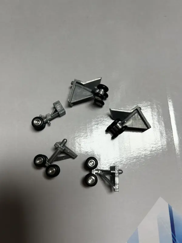 A380 Aircraft Landing Gear Wheels & Stand Base Accessories - Image 4