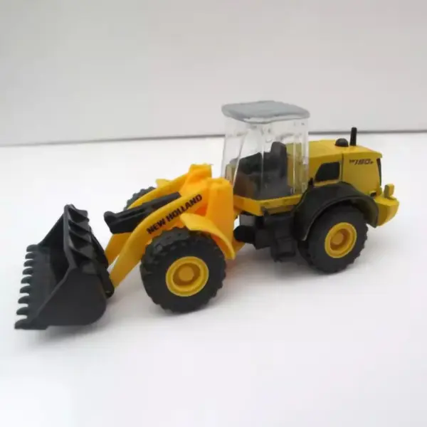 1:87 Scale Agricultural Loader Model Vehicle - Image 4