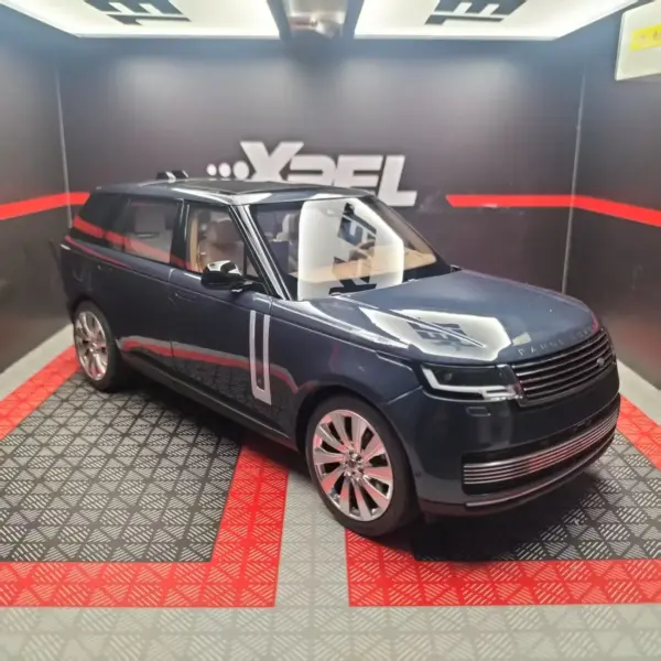 Range Rover 1:18 Alloy Model Car Flaws - Image 2