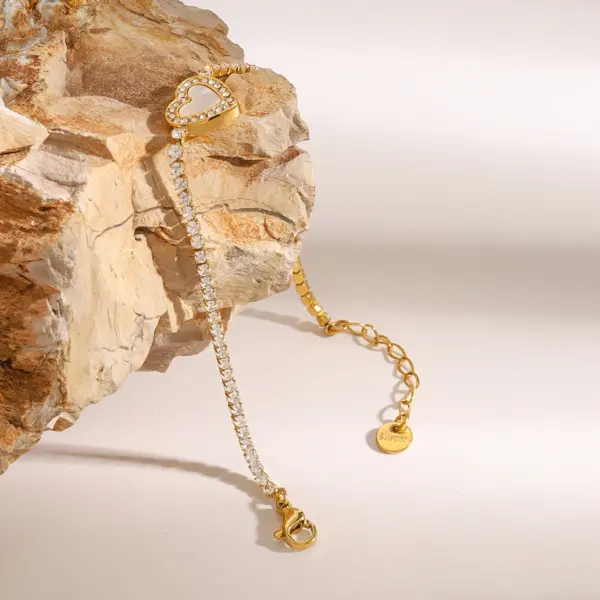Heart-Shaped 18K Gold Zircon Bracelet - Image 6