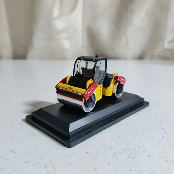 SANY Tandem Compactor Diecast Model 1:87 Scale - Image 2