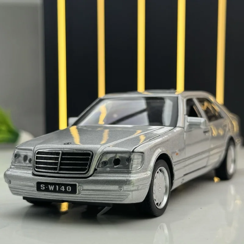 Diecast BMW S-W140 Classic Model Car 1/32 2 Diecast BMW S-W140 Classic Model Car 1/32 - Image 2