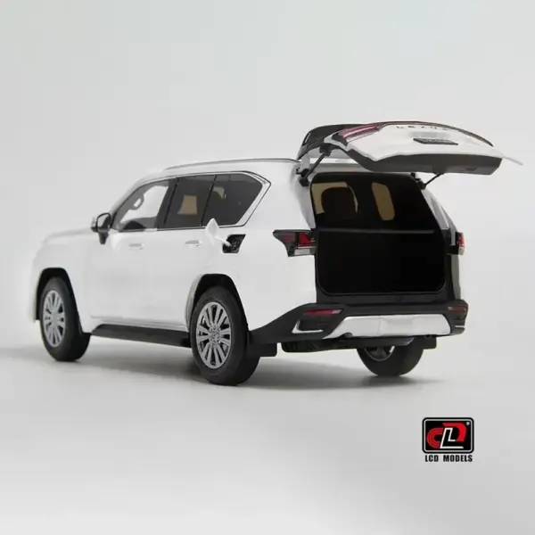 Lexus LX600 1:18 Scale Diecast Model Car - Image 5