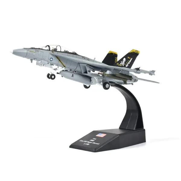 1/100 Scale U.S. Military F/A-18 Fighter Model - Image 3