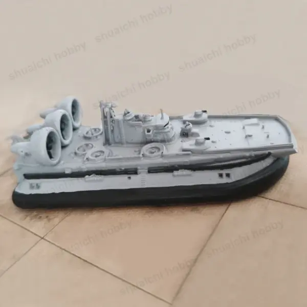 1/700 Scale Air Cushion Landing Craft Model - Image 2