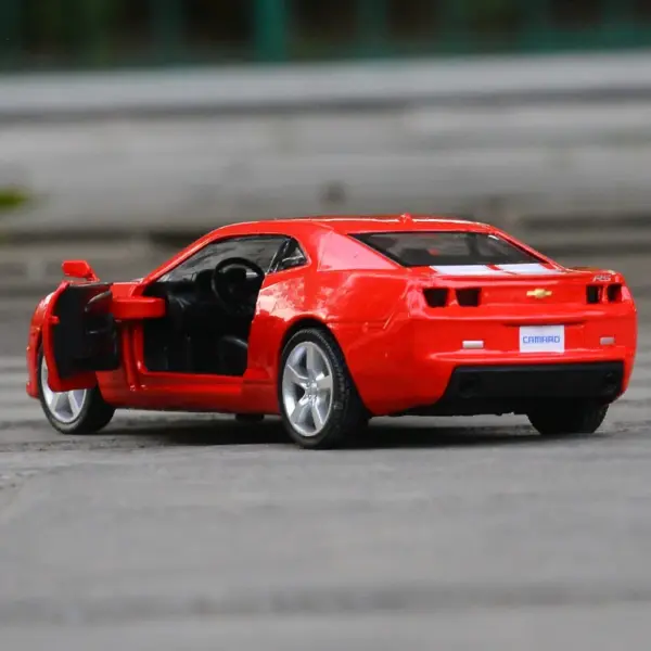 1/36 Chevrolet Camaro Diecast Model Car - Image 6