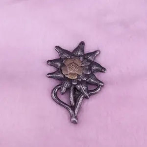German Army Edelweiss Lapel Pin Antique Defense