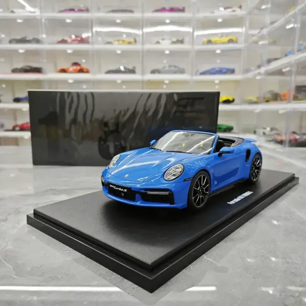 1:18 Scale Porsche 911 992 Turbo S Model - Image 6