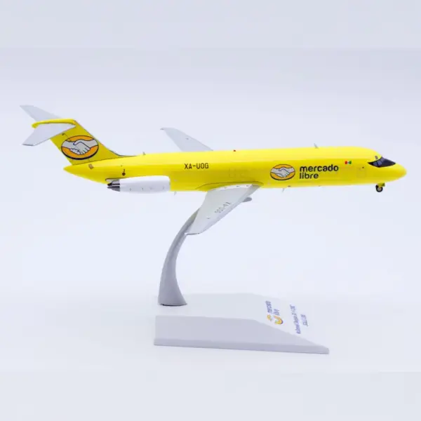 Limited Edition DC-9 Model Aircraft 1:200 Scale - Image 3