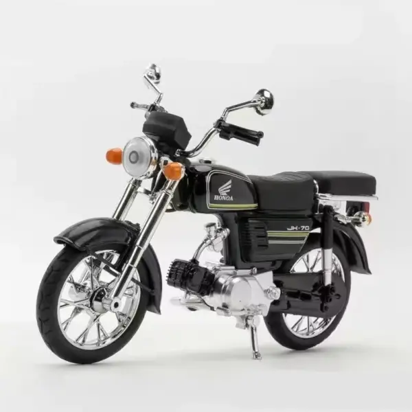1/10 Scale JiaLing JH-70 Diecast Motorcycle Model - Image 12