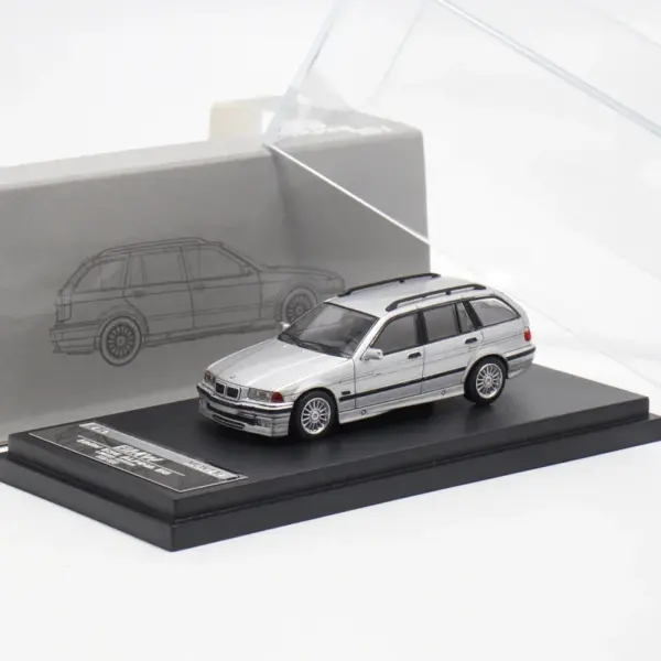 BMW 3 Series E36 Wagon Diecast Model 1:64 - Image 10