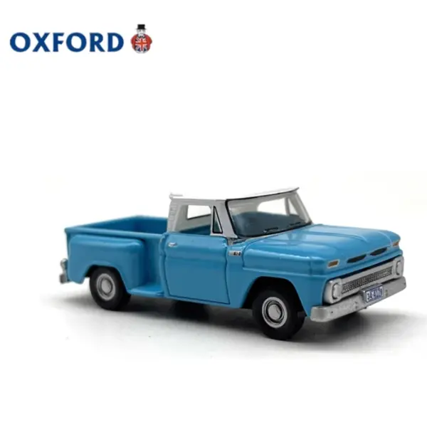Diecast 1:87 Scale Stepside Pickup Model - Image 3