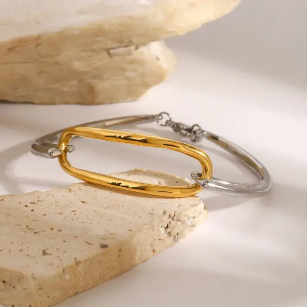 Geometric 18K Gold Stainless Steel Bangle - Image 3