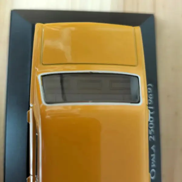 Flawed 1:43 Scale Chevy Opala Alloy Car Model - Image 7