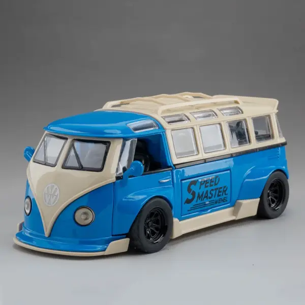 1:32 Scale T1 Bus Diecast Model Car - Image 9