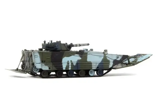1:72 Scale PVC Amphibious Infantry Tank Model - Image 5