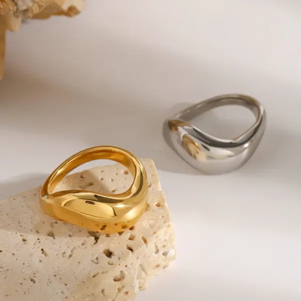 Unisex 18k Gold Stainless Steel Irregular Ring - Image 4