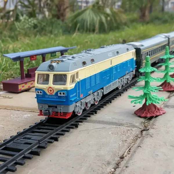 Diecast 1/87 Dongfeng 4D Train Model