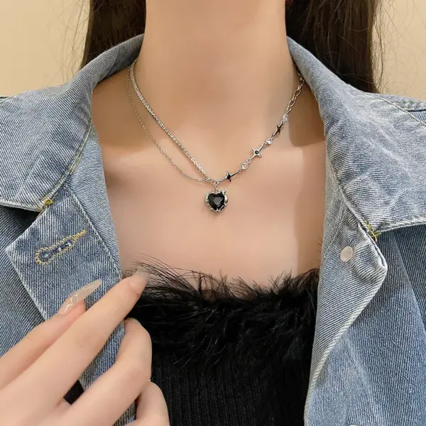 Kpop Black Heart Pendant Necklace for Women - Image 2