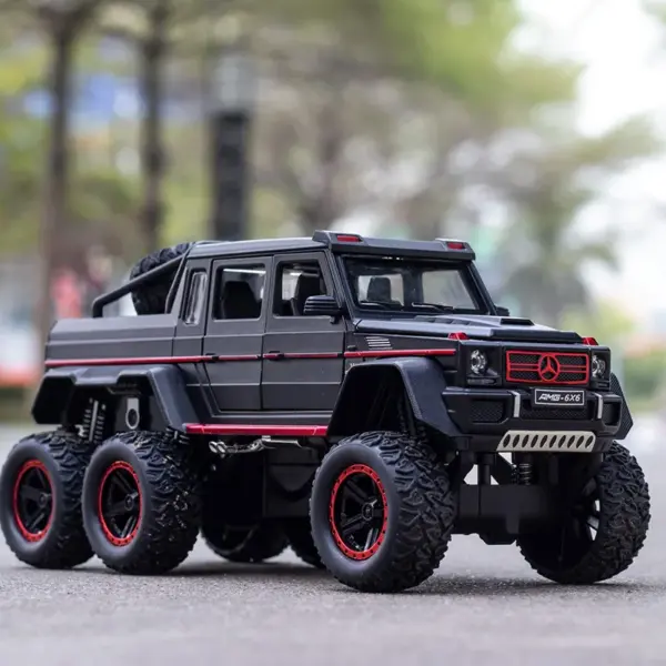1:22 Mercedes Benz AMG G63 Diecast Model - Image 3