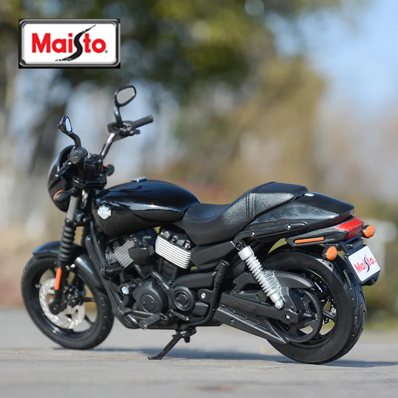 Maisto 1:12 Harley 2015 Street 750 Diecast Motorcycle 3 Maisto 1:12 Harley 2015 Street 750 Diecast Motorcycle - Image 3