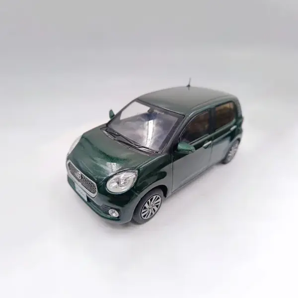 1:30 Scale Passo Alloy Hatchback Model Car - Image 11