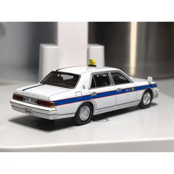 ARBOX 1/64 Toyota Century 1997 White Taxi Model - Image 4