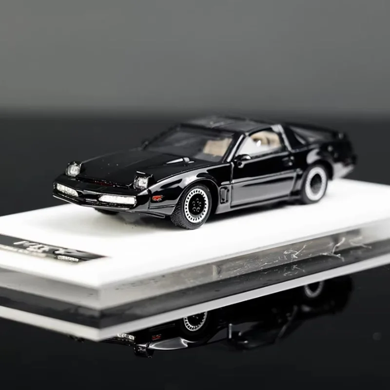 Knight Rider KITT/KARR 1:64 Diecast Model 2 Knight Rider KITT/KARR 1:64 Diecast Model - Image 2