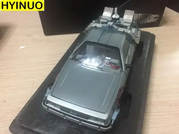 1/18 Back to the Future Diecast Car Model - Image 5