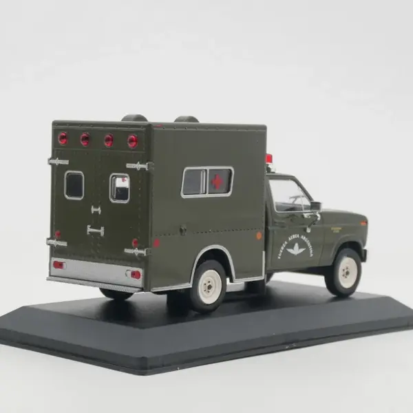 1:43 Scale Diecast 1982 Ford F-150 Ambulance - Image 2