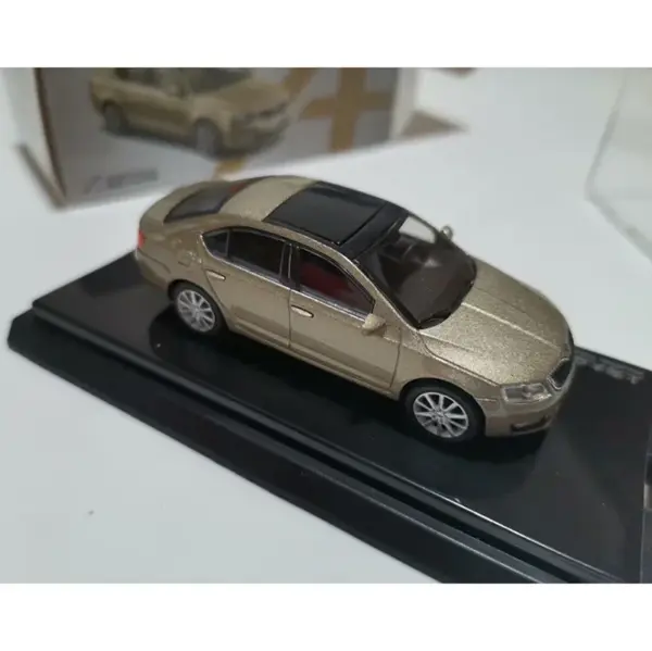 1/64 Diecast Alloy Skoda Octavia Sedan Model - Image 4