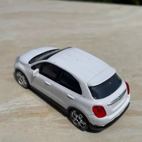 Fiat 500X 1:43 Scale Alloy Model with Flaws - Image 6